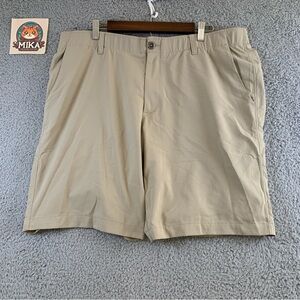 Under Armour Chino Golf‎ Shorts Men's Flat Front Khaki Size 40" Inseam 9.5"